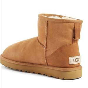 🆕 Ugg Classic Mini II Shearling Lined